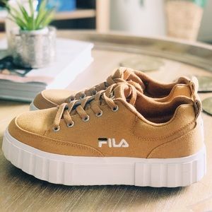 FILA/UO Exclusive platform sandblast low sneaker